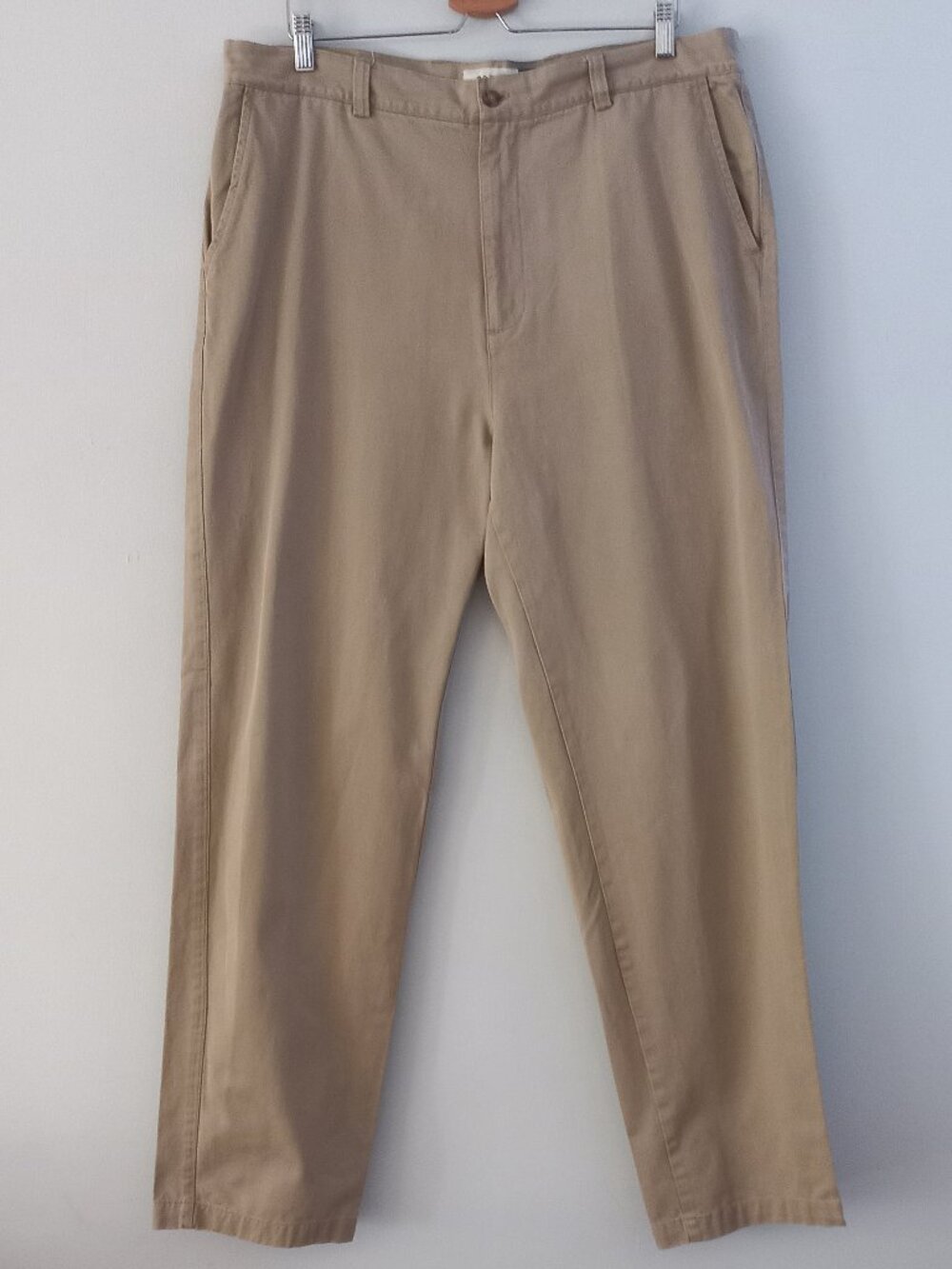 GAP Easy fit beige khaki pants 38/34 100% cotton